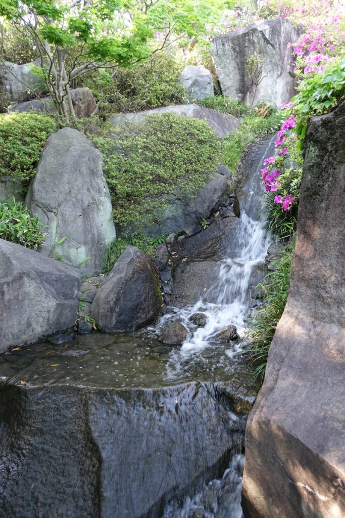 東京　目白庭園の滝