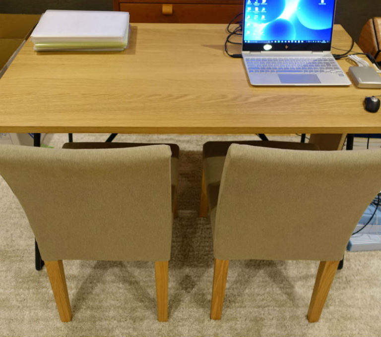 無印良品 折り畳みテーブルとチェア で一人暮らしのダイニング兼作業机に | 40歳過ぎからの東京暮らし
