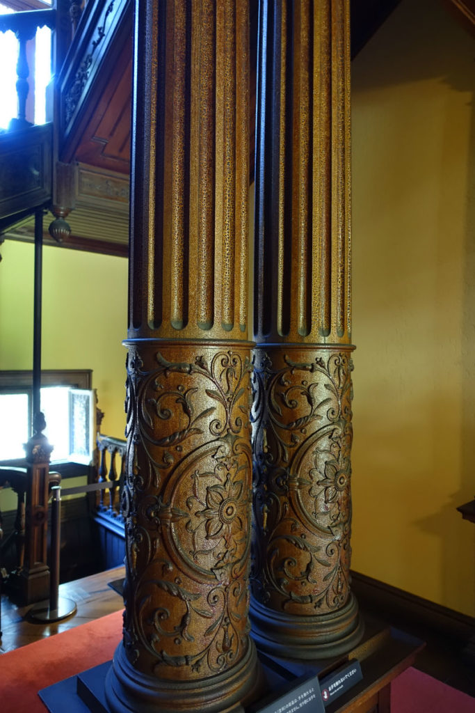 旧岩崎庭園　洋館1階 階段付近の飾り柱