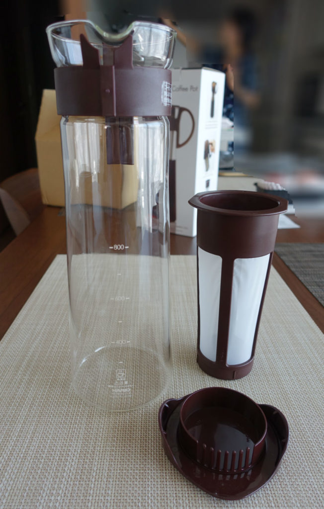 HARIOの水出し珈琲ポットで水出しコーヒーをお手軽に作れます。 | 40歳
